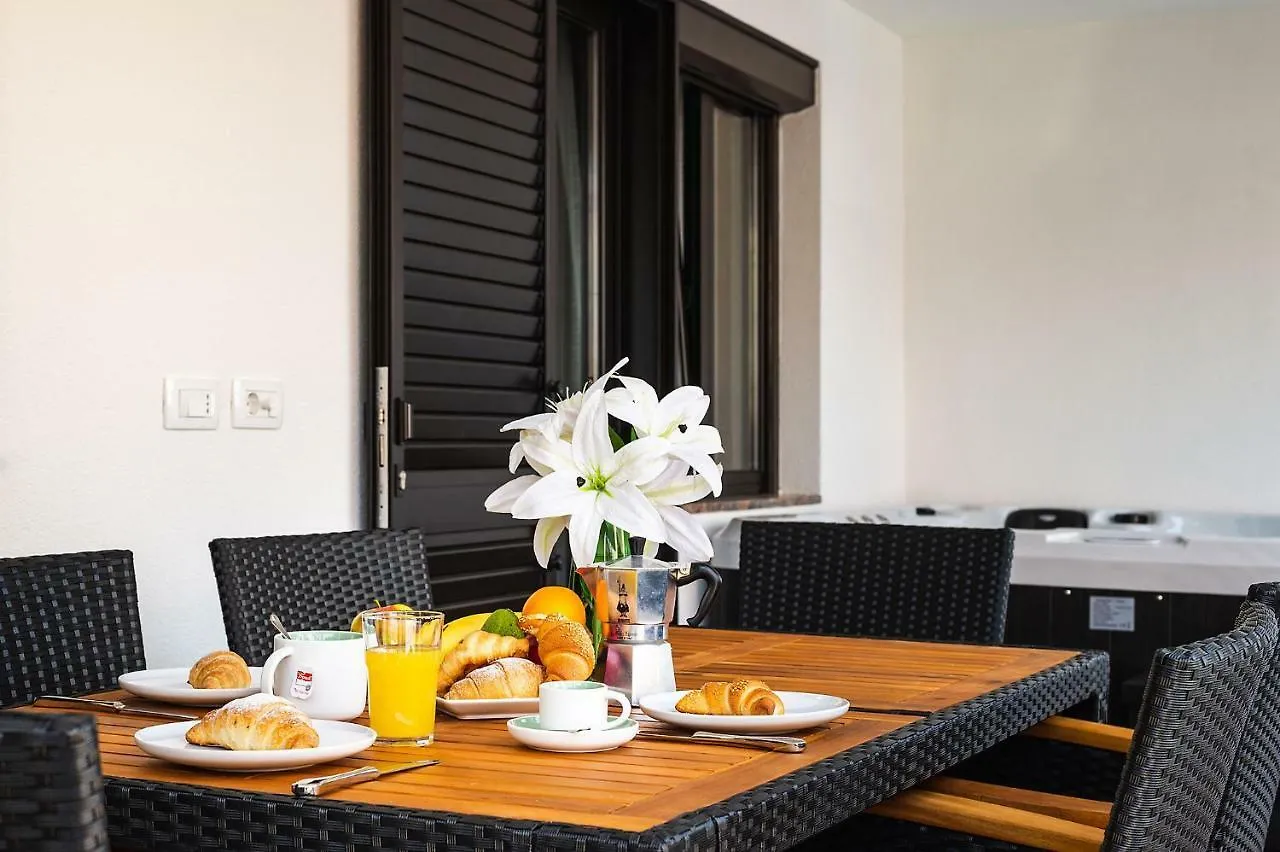 80m² 3 spavaća soba, 1 privatna kupaonica Apartman u Novigrad Croatia
