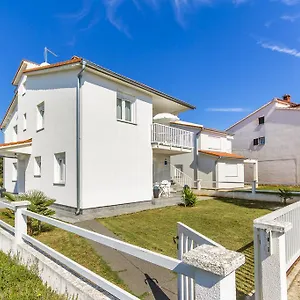 apartments-alba.pula-hotels.org/